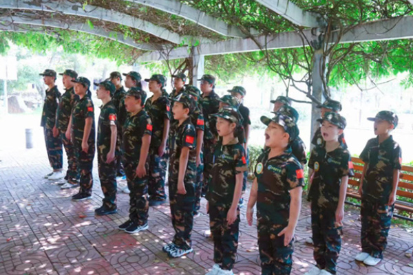 成都小学军训夏令营有哪些？不妨看看这6家机构