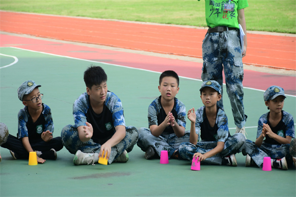 青岛军事夏令营哪里有？好机构推荐