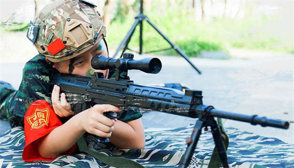 青岛军事夏令营哪个机构好？好的营地推荐