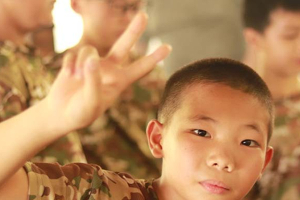 西安小学生暑假军事夏令营