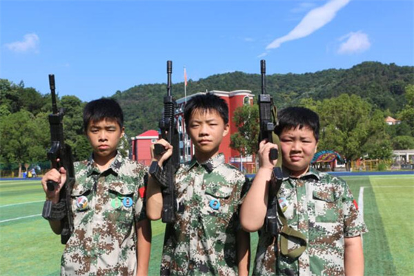 南昌军事夏令营