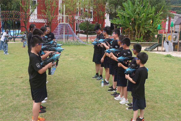 福州军训夏令营哪个机构好一点？环境优质营地