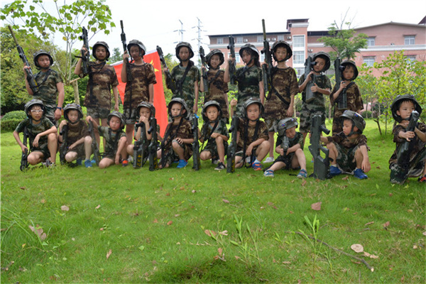 福州青少年军事夏令营哪些好？专业拓展机构推荐