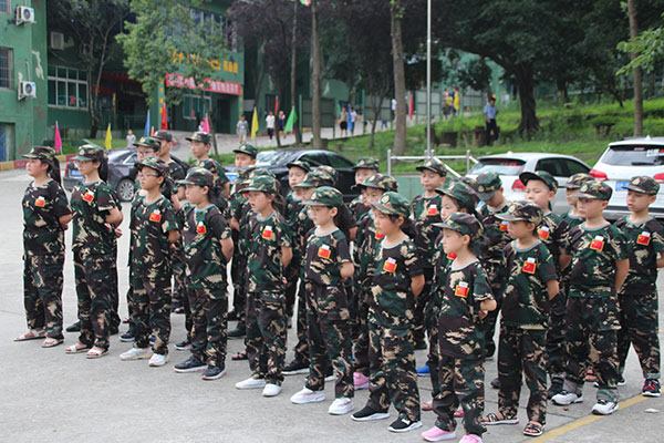 成都青少年军事夏令营三大排名，新鲜出炉