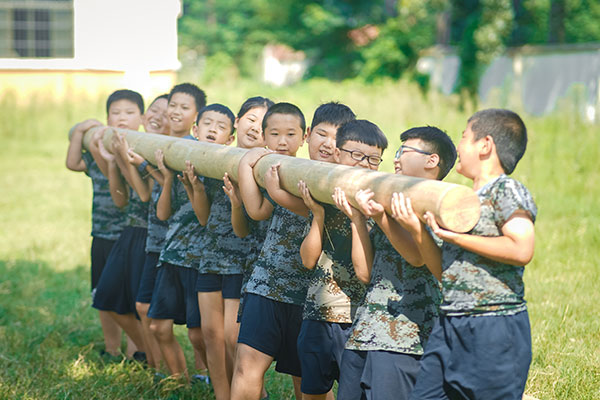 郑州哪有让孩子吃苦的夏令营？训练效果好的基地地址