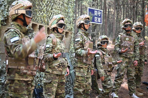 【昆明21天军事夏令营】自救互救+突发事件情景模拟+镁棒打火