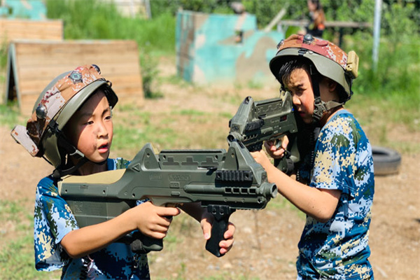 重庆儿童夏令营多少钱？三大机构价格一览