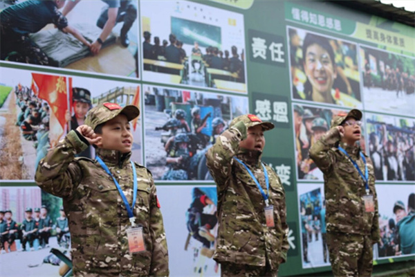 【成都7天军事冬令营】:擒拿格斗训练+模拟打靶训练+真人CS红蓝对抗