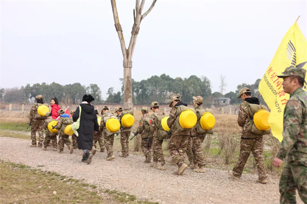 【成都10天军事冬令营】:参观建川博物馆+体能训练+枪械种类拆卸训练