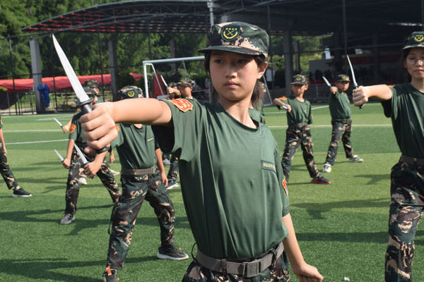 成都儿童军训夏令营收费标准？4大机构费用