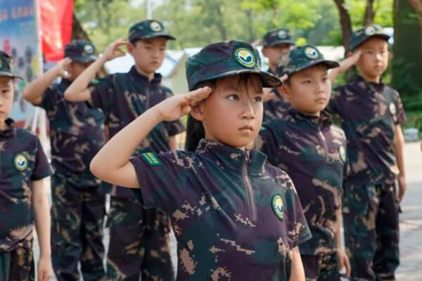 中国少年预备役训练营怎么样？看看师资和保障措施