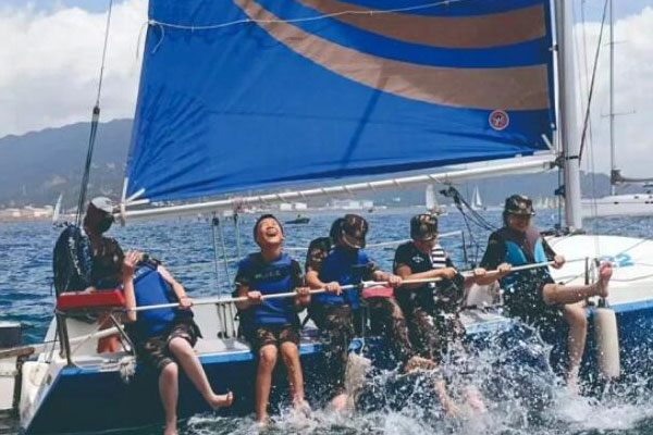 深圳暑假儿童军事夏令营