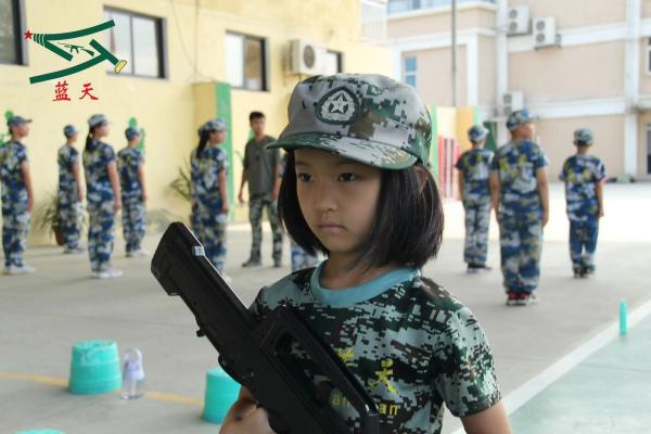 郑州军事夏令营哪个机构好一点？正规机构推荐