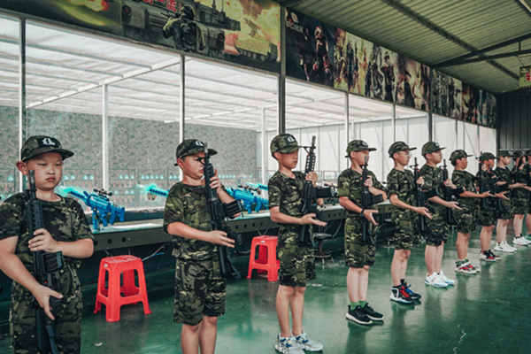 南京军训夏令营怎么收费？对比3大机构费用