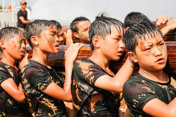 长沙军事夏令营哪个好？专业军训营推荐