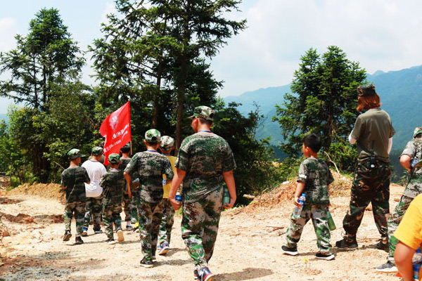 2025年厦门有哪些军事夏令营？这6家靠谱