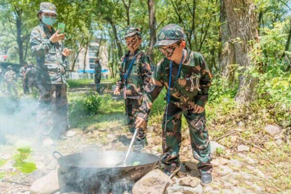 【河北石家庄“猛虎特训特种兵”军事夏令营】敌后侦查+励志课程+极限逃生（21天）