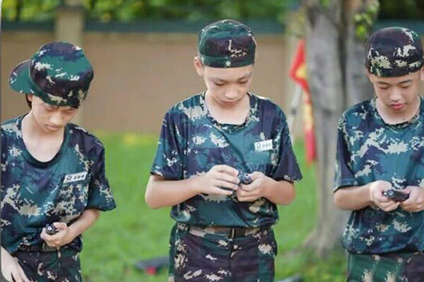 【山东青岛/济南“猛虎特训特种兵”军事夏令营】不倒森林+障碍翻越+ 动力圈（21天）