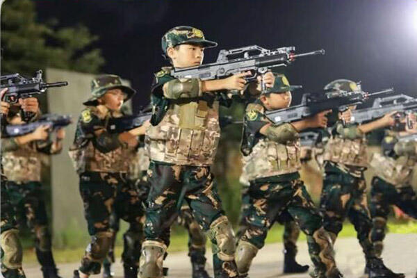 【山东菏泽“独立成长”夏令营】黄金四分钟,+重武器装备体验+阅兵演练（7天）