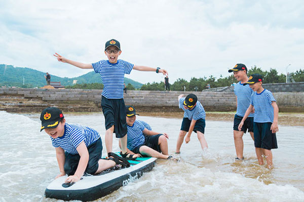 青岛军事夏令营哪个机构好？好评机构一览