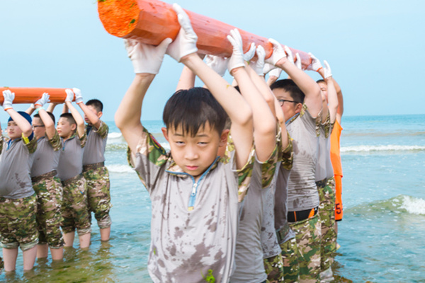 青岛军训夏令营哪个机构好点？推荐4家实力机构