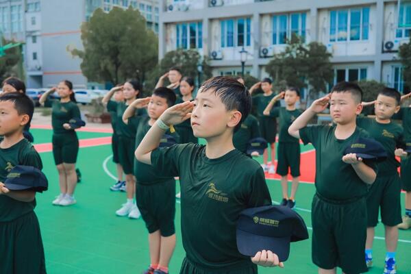 【东莞21天军事夏令营】铁人三项+感恩课程+驿站传书