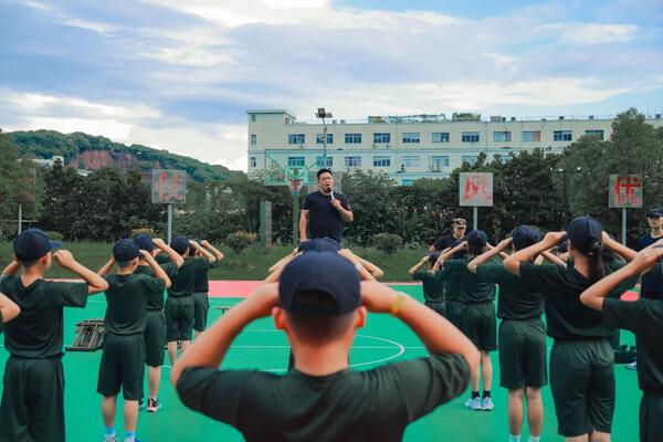 【东莞35天军事夏令营】军事拓展训练+汇操演练+魔鬼训练