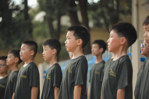 【深圳7天军事夏令营】国防安全教育+拉鼓颠球+战术训练