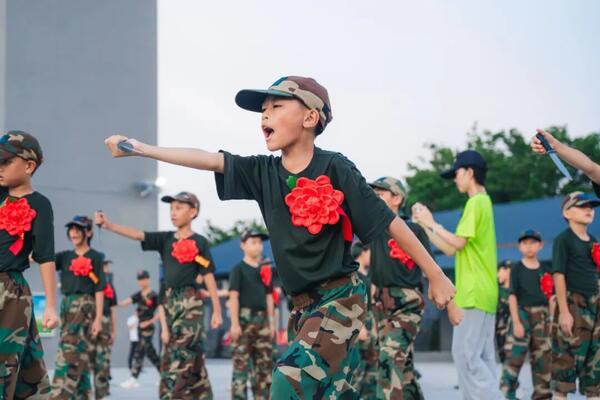 【上海21天军事夏令营】手枪拆装+生命动力圈+感恩课程