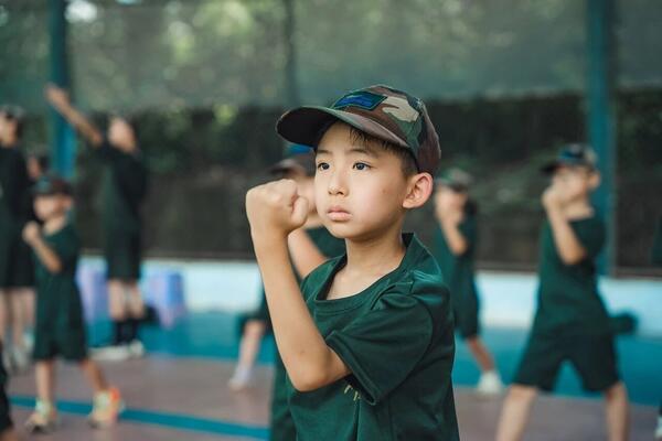 【金华21天军事夏令营】沙场点兵+户外拉练+轻武器使用