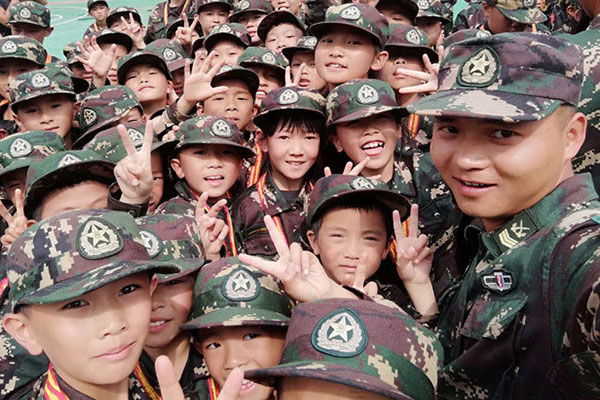 云南征服者军事特训营