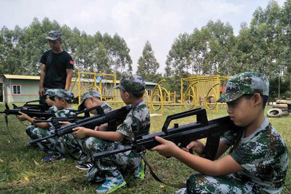 2024南宁21天军事夏令营:枪械特训+无人机课程+新型尖端坦克作战体验夏令营