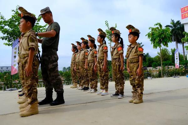 【钦州28天军事夏令营】海边魔训+队列会操+欢乐水仗