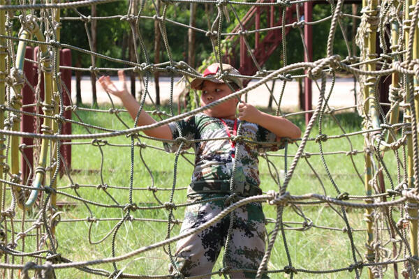 【桂林10天军事夏令营】翻越障碍墙+挑战平衡木+农耕课堂