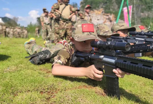 【桂林14天军事夏令营】夜训+野外避险+火场逃生