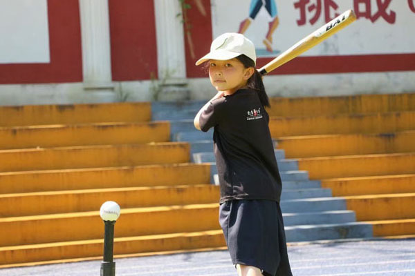 2024南昌14天军事夏令营:体能训练+棒球训练+徒步拉练夏令营 2024南昌14天军事夏令营:体能训练+棒球训练+徒步拉练夏令营