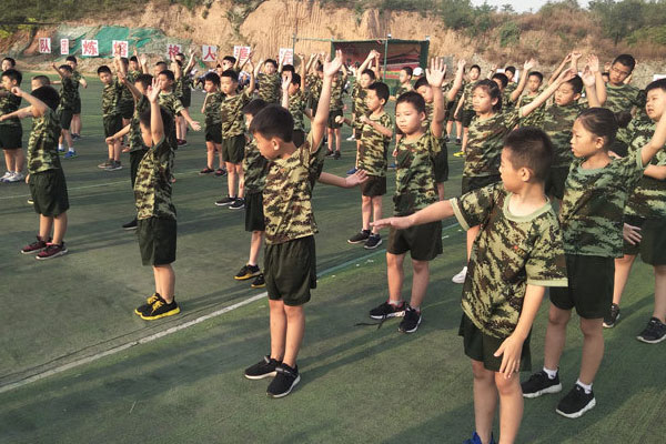 石家庄辉煌少年军事夏令营