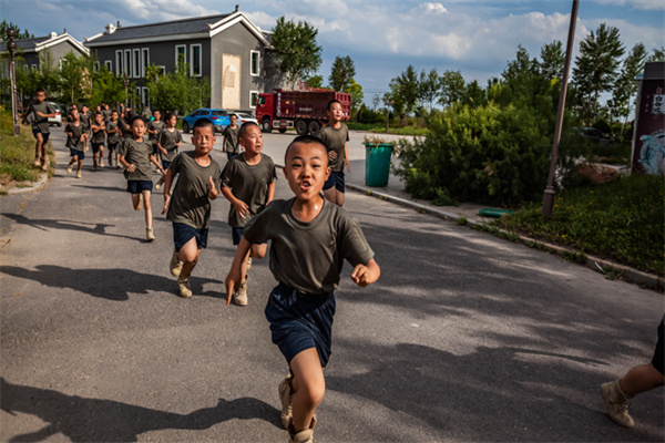 济南小学生夏令营哪个好？全封闭管理机构