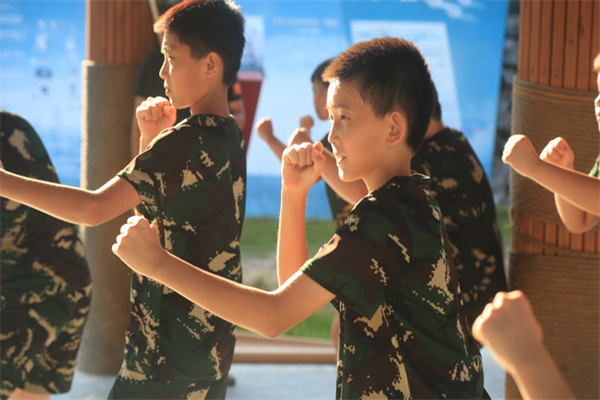 青岛军事夏令营排名榜？前三甲机构一览