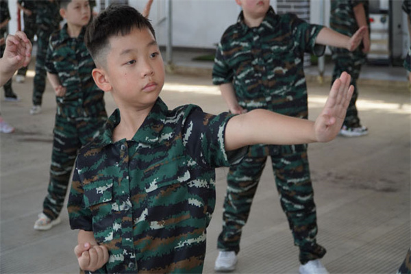 石家庄军事训练夏令营排行榜？精选三大火爆机构