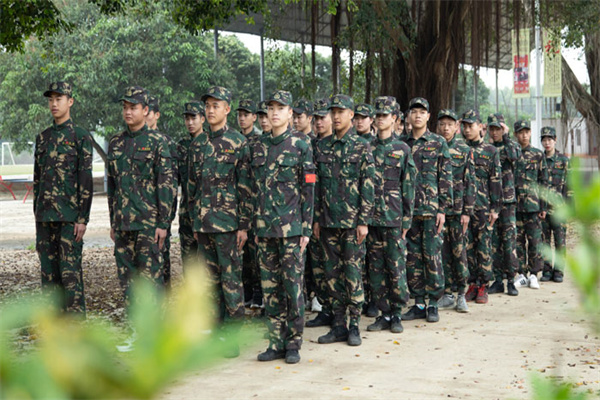 武汉正规军事夏令营哪个好？一文解析