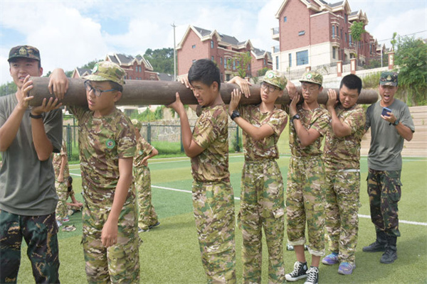 武汉青少年暑假夏令营活动有哪些?考虑这3家!