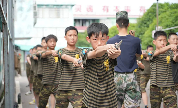 雄将夏令营教你如何选择夏令营机构？