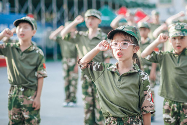 深圳军事夏令营多少钱一期