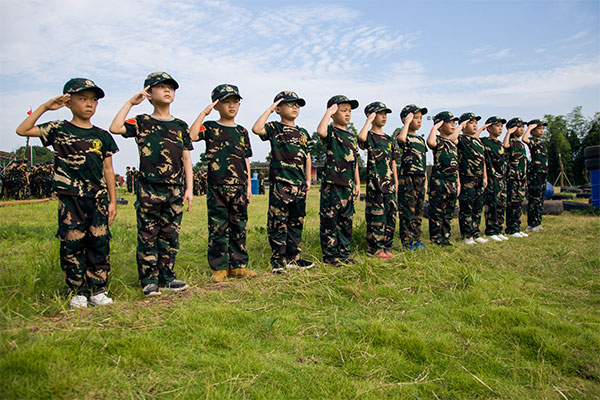 福州军旅夏令营收费标准？三大机构价格介绍