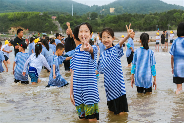 青岛军训夏令营多少钱一次？为您解答疑惑