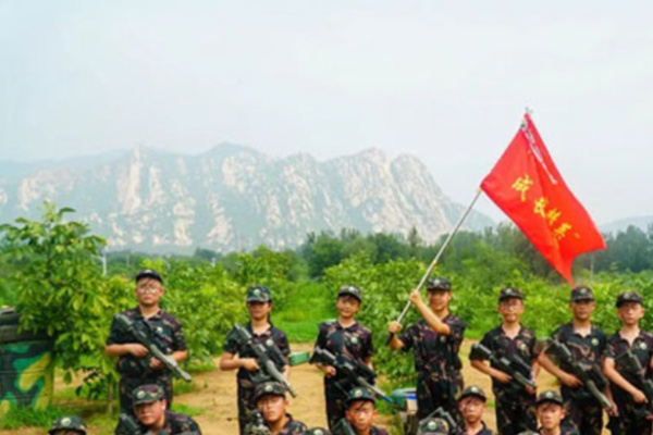 北京军事夏令营7天一般多少元？分析3个不同活动费用