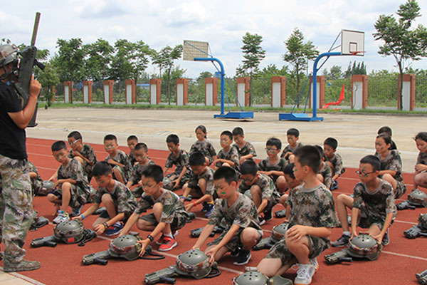 昆明军事夏令营收费多少钱？价目表一览