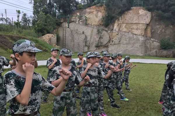 厦门军事拓展夏令营多少钱？7-21天价格介绍