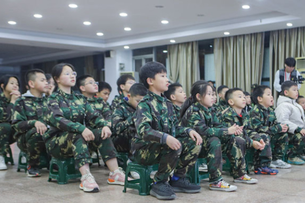 深圳军事夏令营多少钱一期？先对比这6家机构费用